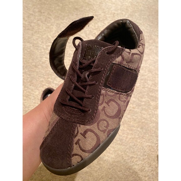 Authentic Guess Sneakers 8.5 Women’s Brown Monogram NWOB  canvas gold accents - Picture 5 of 12